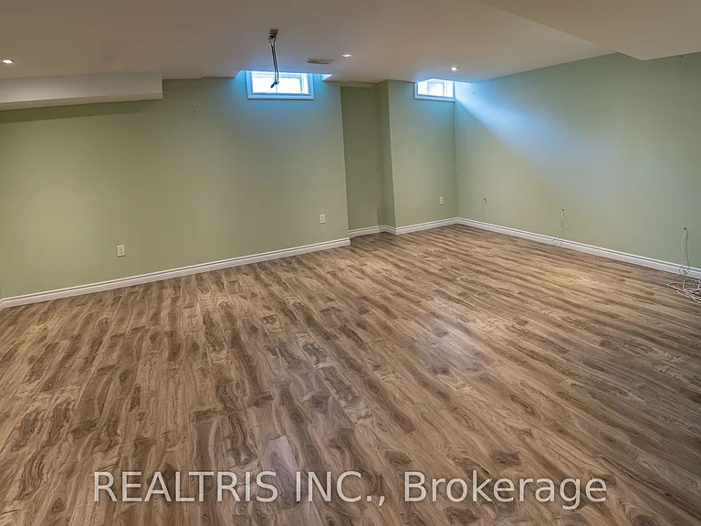 7 Mantle Ave — Photo 19