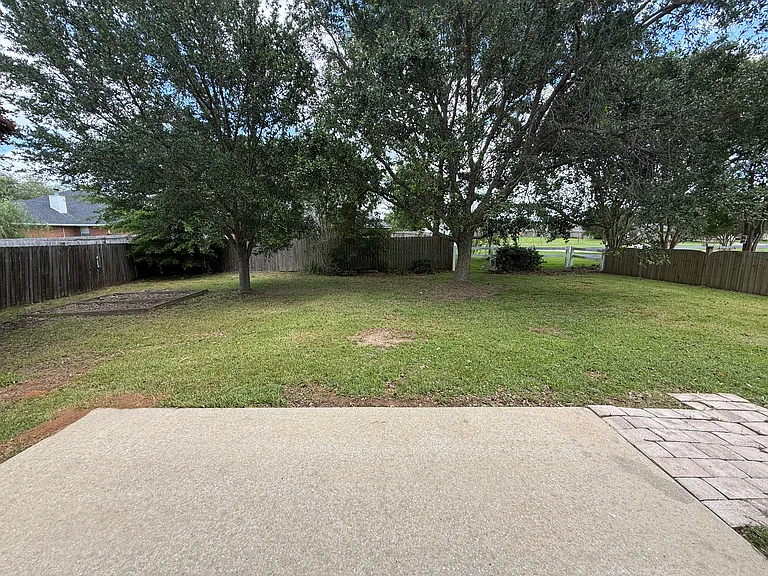 104 Kemper Ln — Photo 21