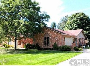 947 Bridgestone Dr, Rochester Hills, MI 48309