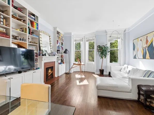 64 Seventh Avenue image 1 of 8
