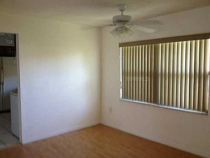 3rd image of 21224 Quesada Ave