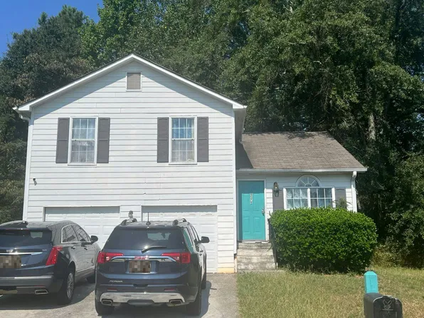 5579 Rockingwood Ct, Atlanta, GA 30349