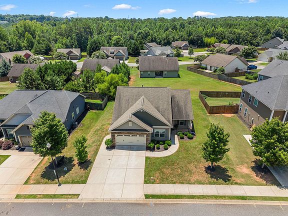 3rd image of 278 E Pyrenees Dr