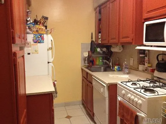 Sold by Queens Real Estate Team | media 2