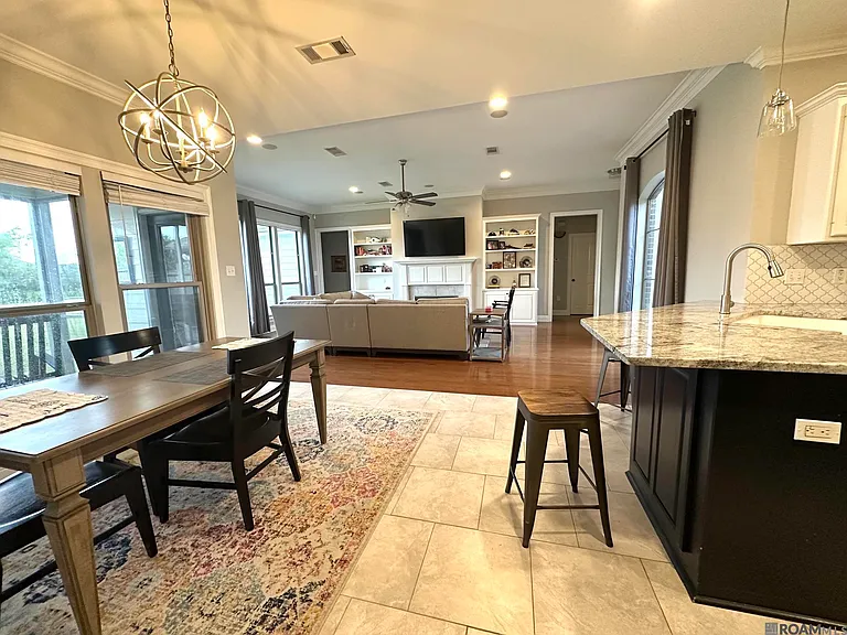 10868 Springtree Ave — Photo 2