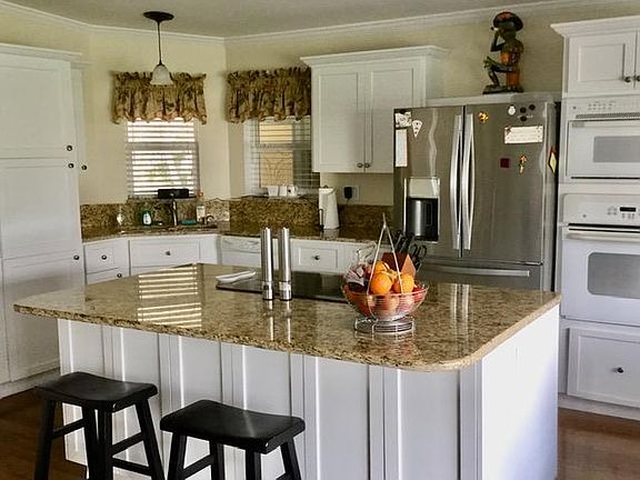 3rd image of 357 Salt Creek Dr