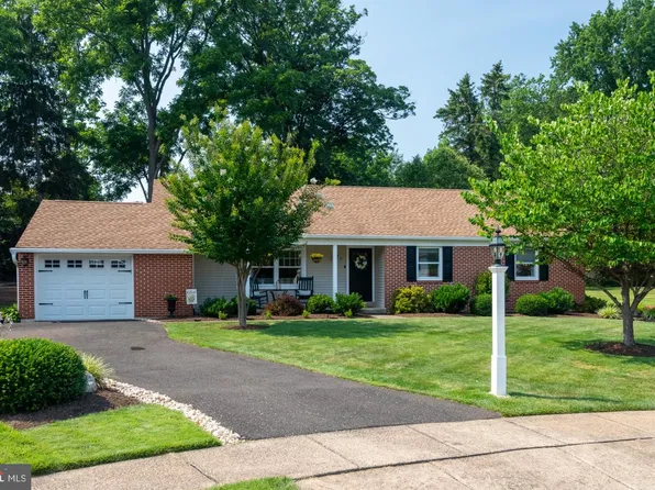 5 Sawtooth Ln, Hatboro, PA 19040