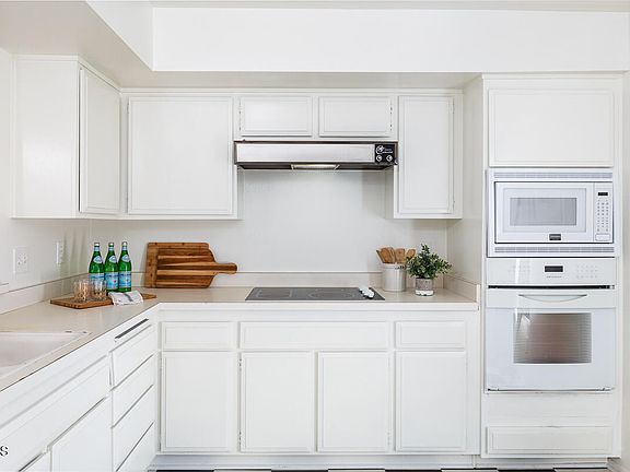 5th image of 500 S Oak Knoll Ave Unit 21