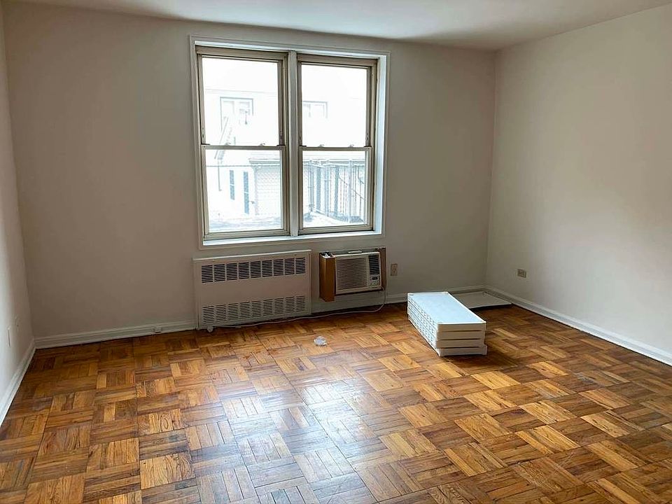 1st image of 2355 E 12th St APT 1A