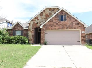 633 Tradewind Dr, Fort Worth, TX 76131