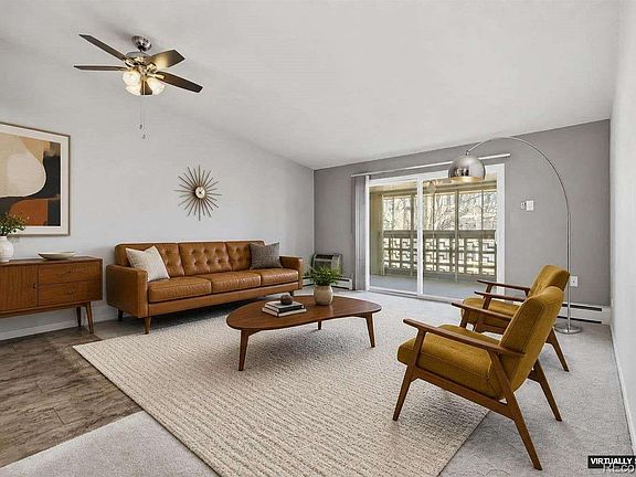 5th image of 710 S Clinton Street #2B