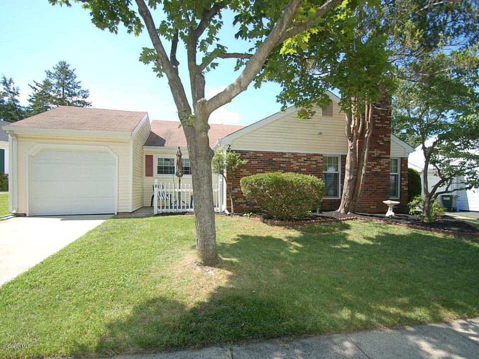 1st image of 2 Pansy Dr #1000