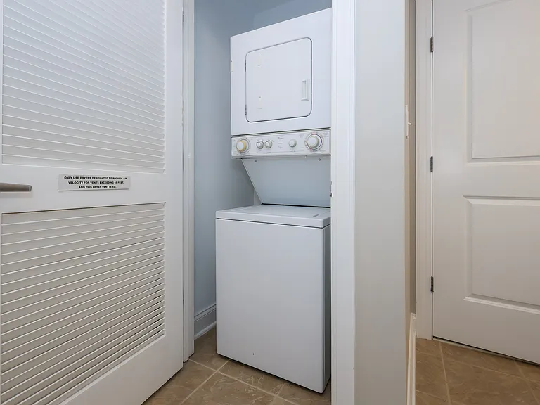 222 Glenwood Ave #410 — Photo 20