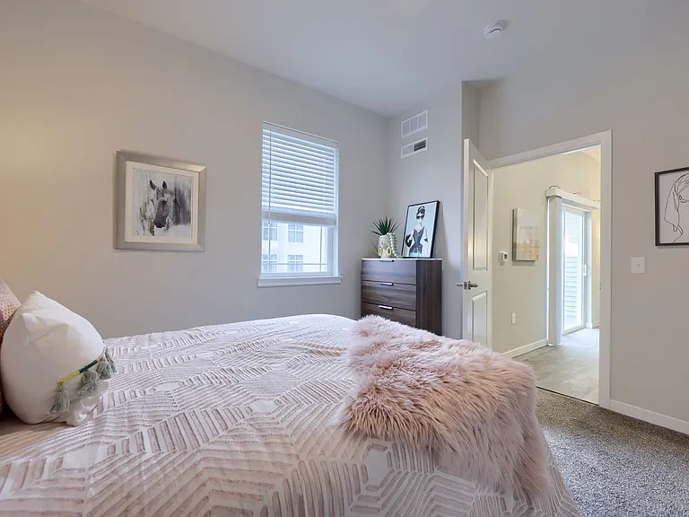 Northside Village Apartments — Photo 47