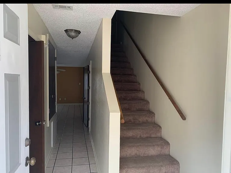 127 Willow Branch Dr #D — Photo 3