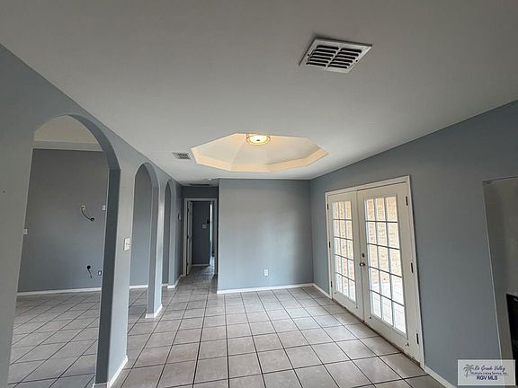 3rd image of 692 Rey Jaime St