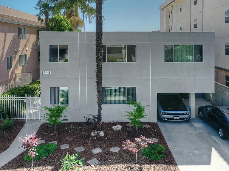 1645 Federal Ave #8 — Photo 15