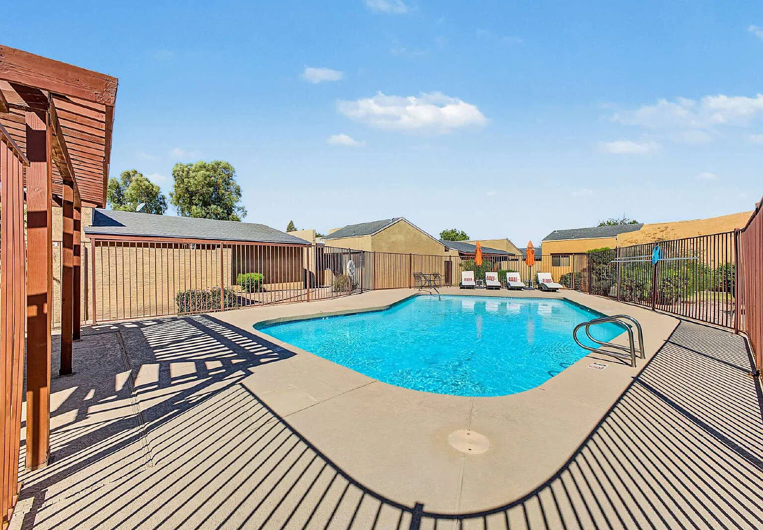 2 bed, 2.0 bath, 1037 sqft, $1,695 — Photo 1