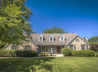 1615 Barrington Woods Dr, Brookfield, WI 53045