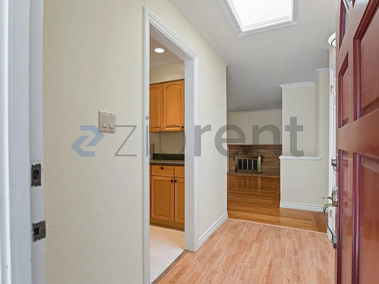 1075 Kildare Ave — Photo 4