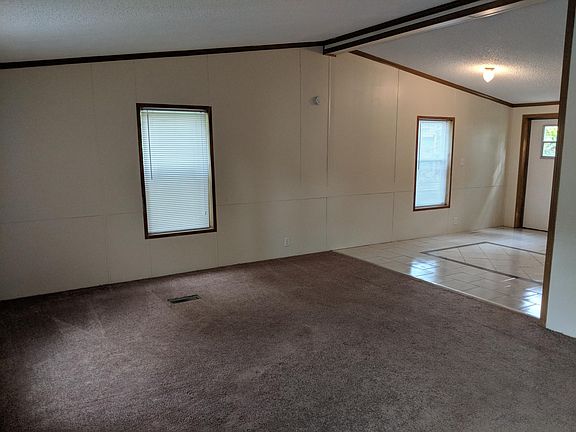 4th image of 552 Apple St