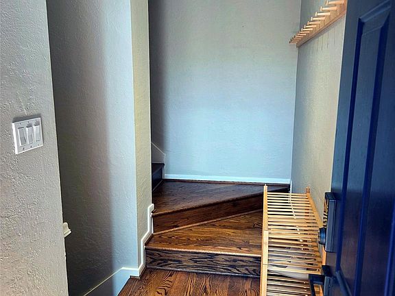 2nd image of 4509 Hazard St