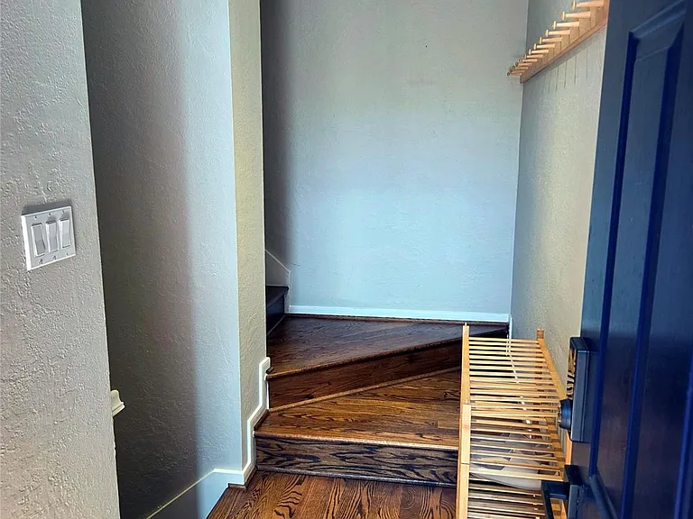 4509 Hazard St — Photo 2