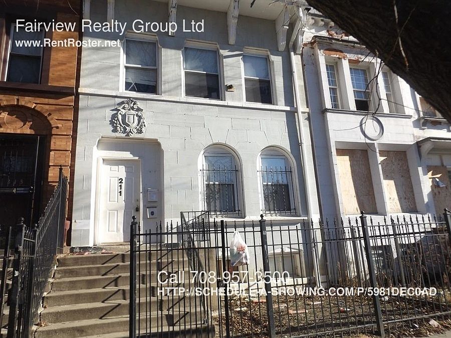 1st image of 211 N Leclaire Ave #2