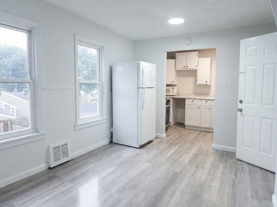 1st image of 426 Poplar St #2