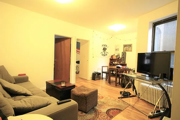 Rented by Dynamik Realty | media 21