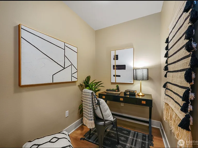 51 Pine St #202 — Photo 19