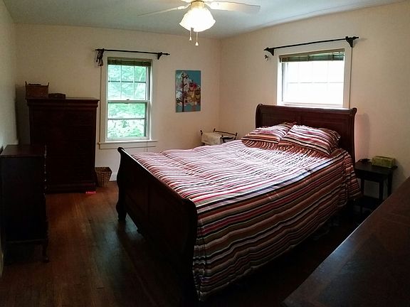2nd image of 1452 Crawford Ave