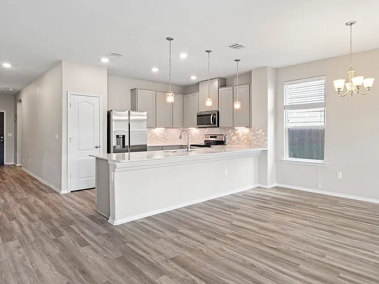 7805 Peccary Dr — Photo 3