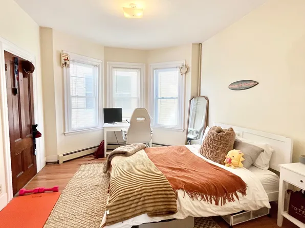 103 Calumet St, Roxbury, MA