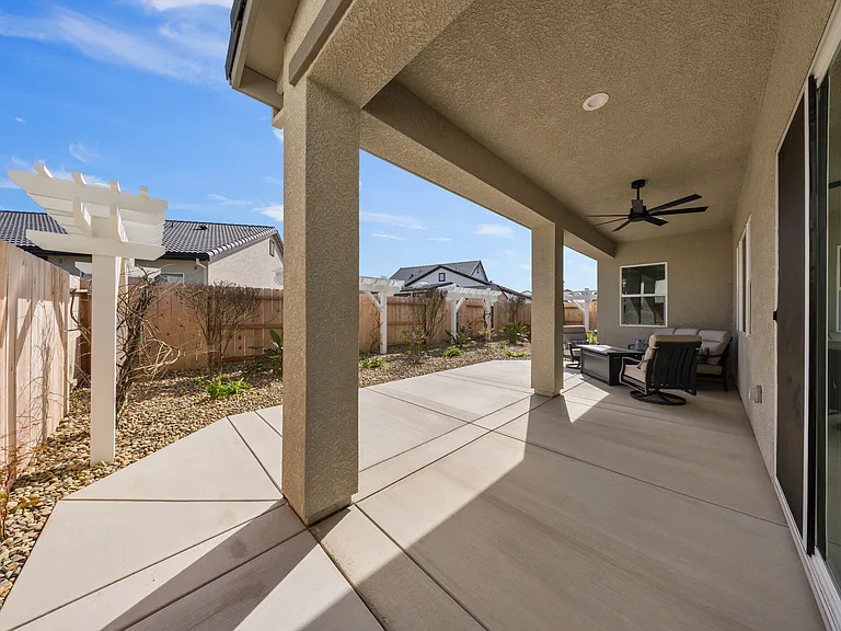 2522 Amur Ave — Photo 22