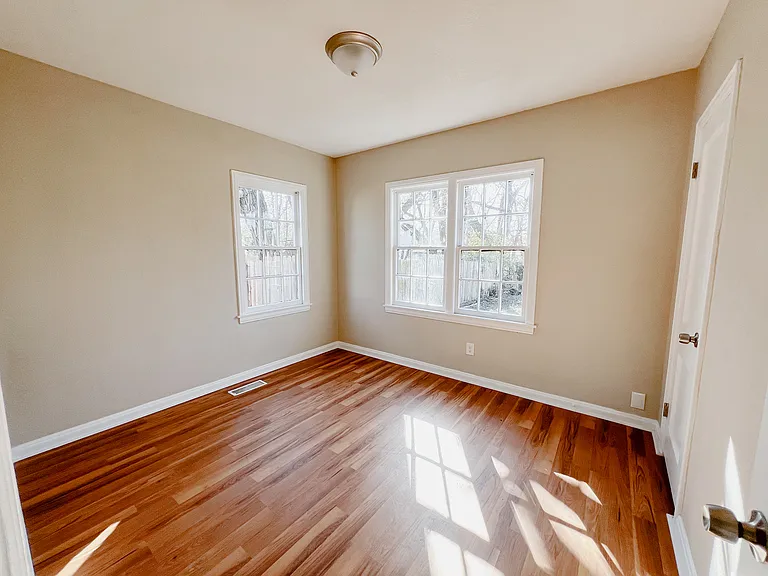 635 N Battin Ave — Photo 6