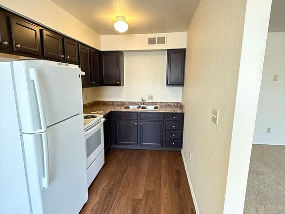 4th image of 2805 E Idaho Ave #13