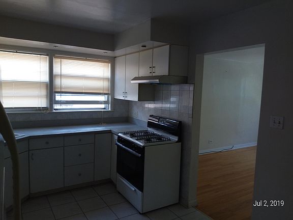 3rd image of 9122 Keating Ave