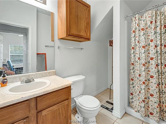 5th image of 2429 Berger Dr