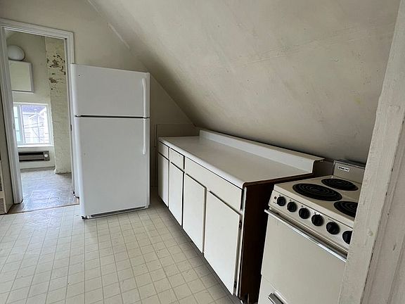 4th image of 1200 N Garden St #7