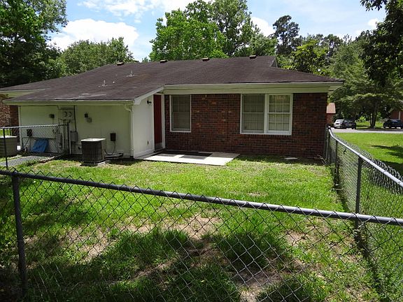 3rd image of 103 Susan Dr #A