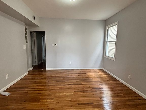 3rd image of 736 S 12th St #3