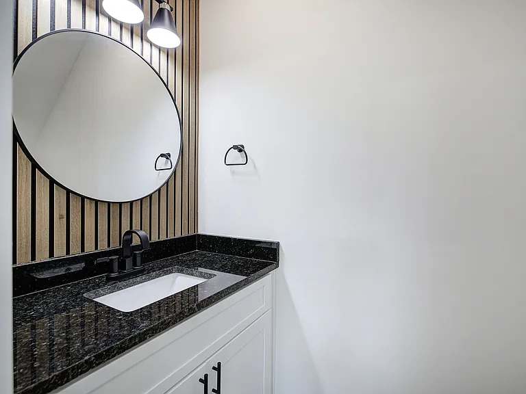 124 Robinhood Dr SE #B — Photo 8