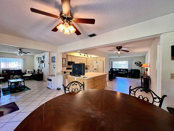 3rd image of 3465 Amalfi Drive