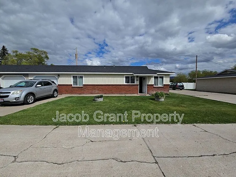965 Berryman Rd #B — Photo 1