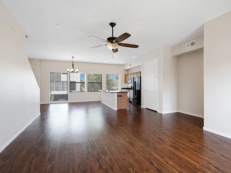 4747 E Culver St — Photo 9