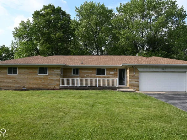 202 Royal Rd, Beech Grove, IN 46107