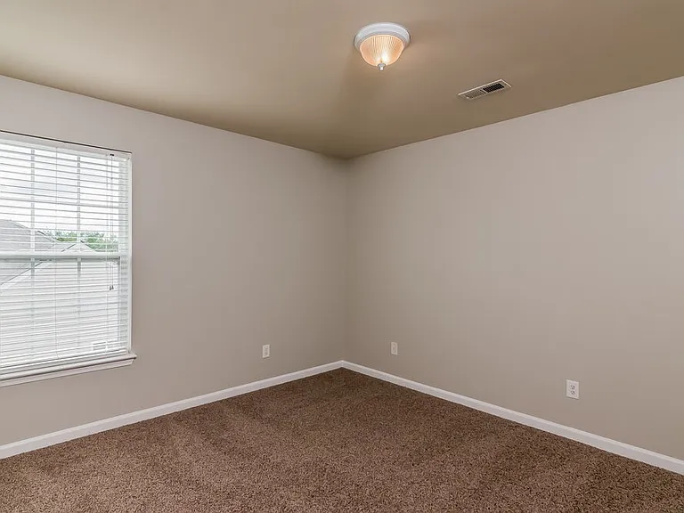 2301 Leighton Way — Photo 10