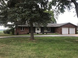 312 W North St, Chestnut, IL 62518