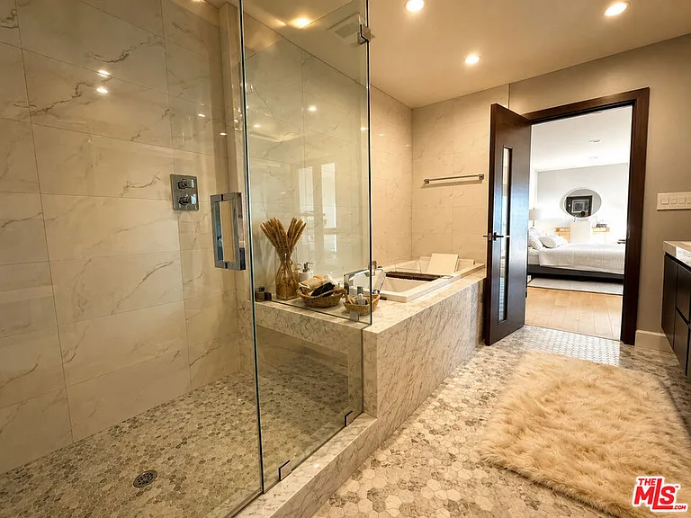 9300 Warbler Way — Photo 15